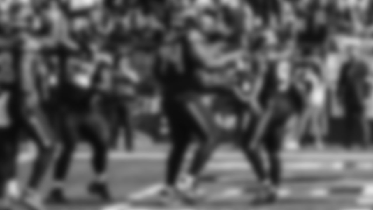 Seahawks tackle Charles Cross (67) vs. the New Orleans Saints in Week 3.