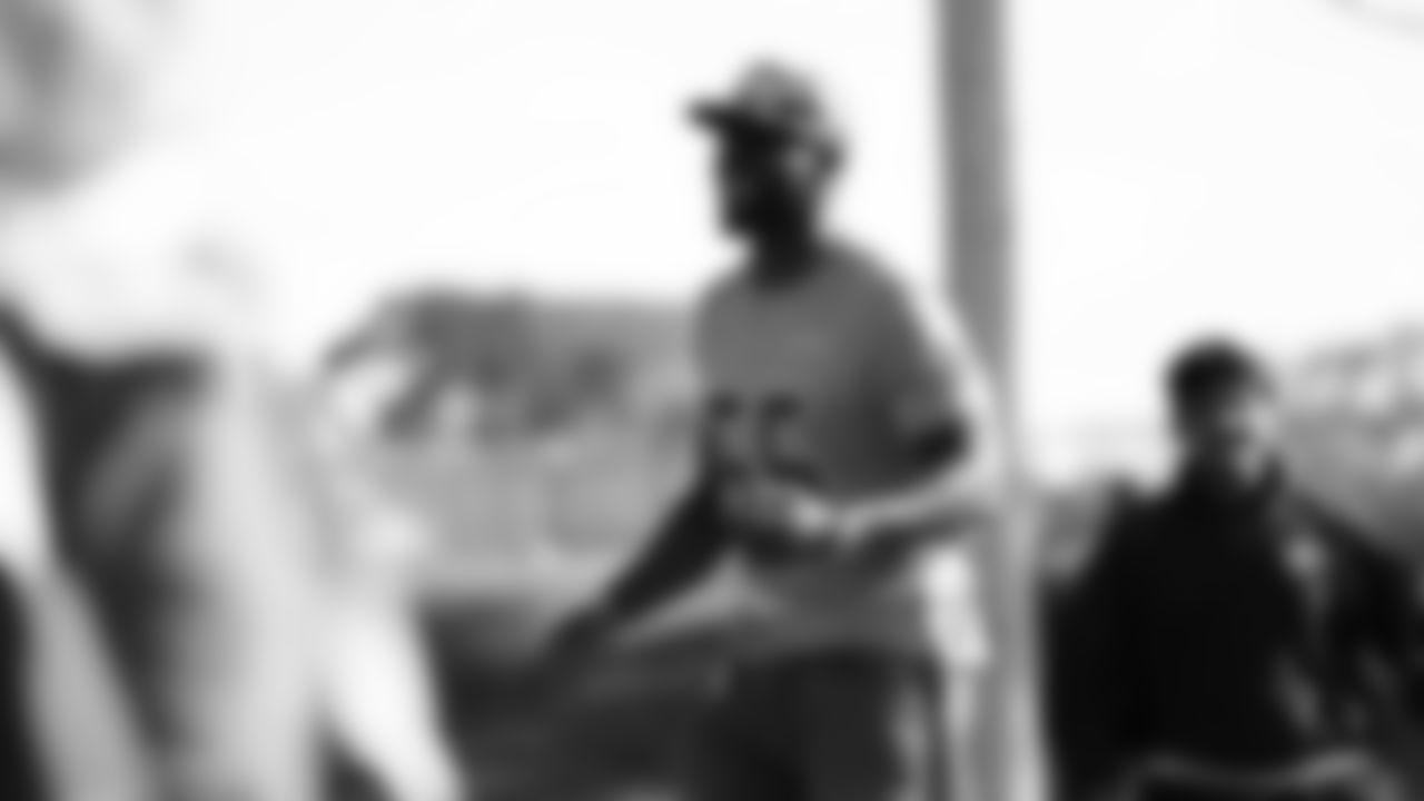 During a visit to Australia, Seahawks Legend Cliff Avril and Blitz stopped by the Kurranulla Aboriginal Corporation Community Center to play flag football and rugby alongside the Cronulla Sharks.