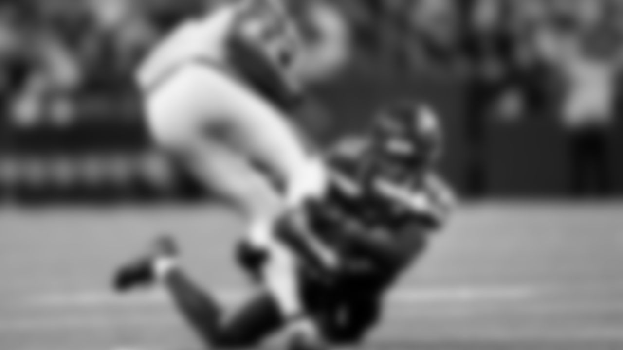 Seahawks cornerback Nehemiah Pritchett (28)