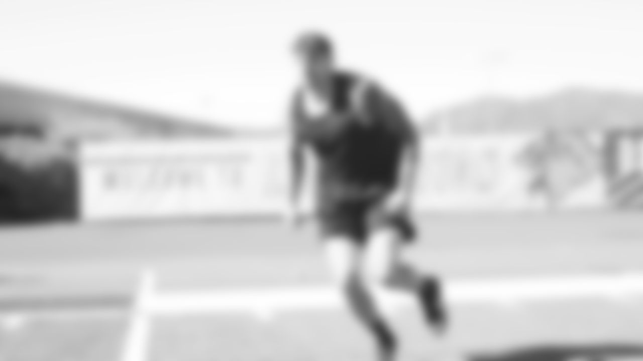 Seahawks tight end Eric Saubert (81) participated in an off-site workout.