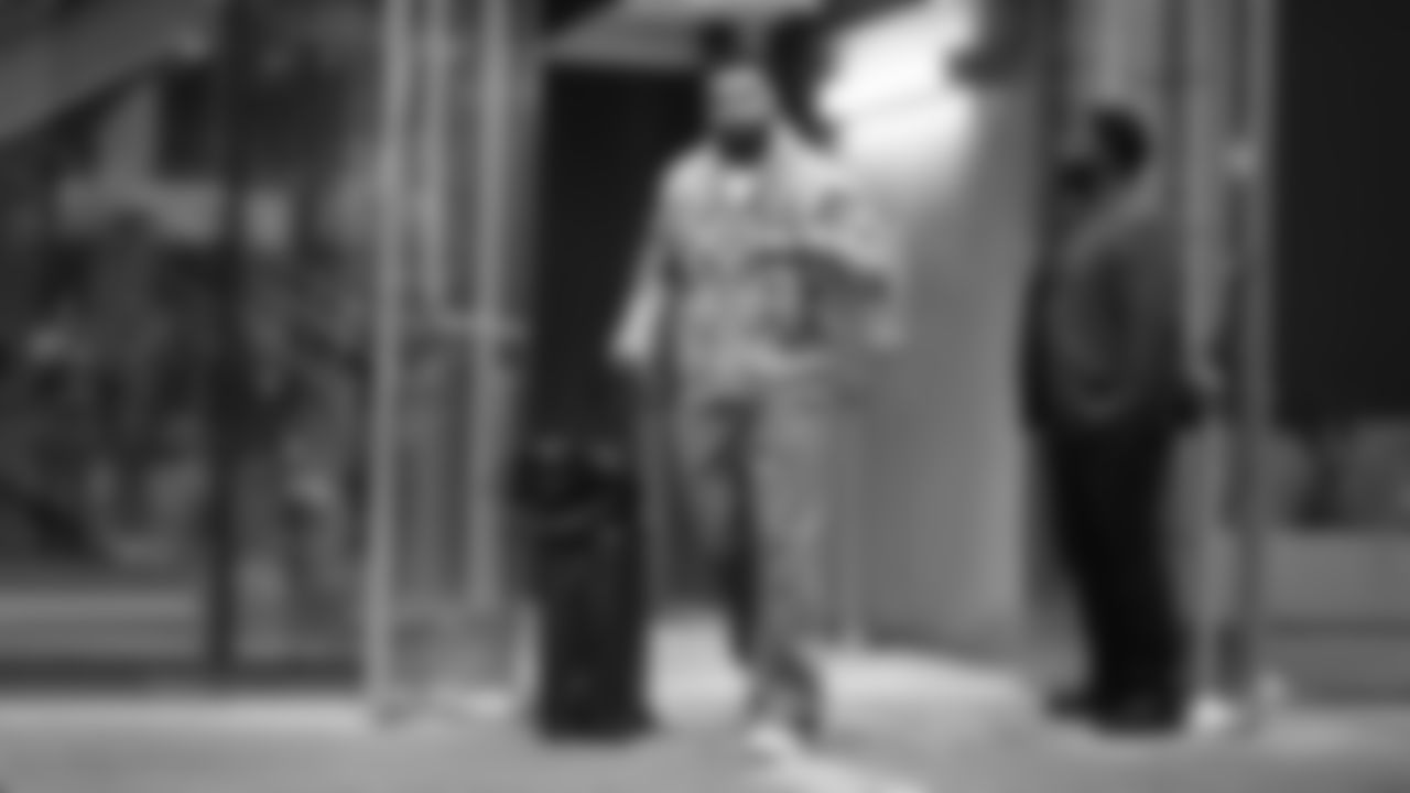 Seahawks safety Julian Love (20) departed the team hotel for the Week 17 matchup vs. Panthers on December 28, 2025.