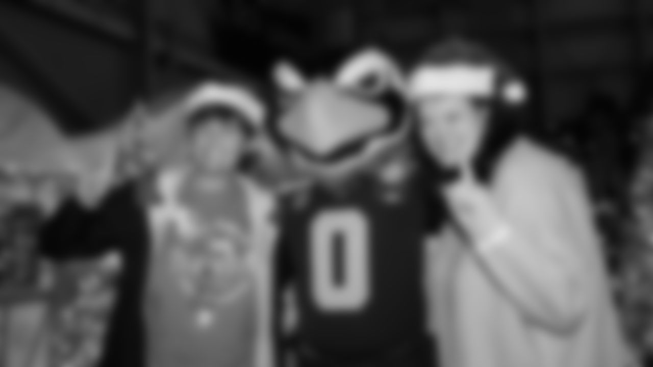 The Seahawks and Delta Air Lines hosted the annual Holiday in the Hangar event on December 2, 2025 to spread holiday cheer.