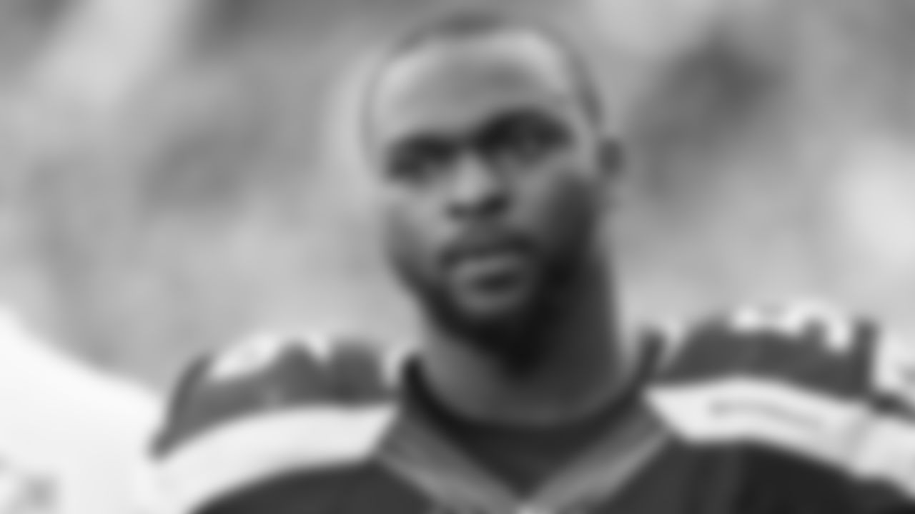 DE Cliff Avril 2013-2017