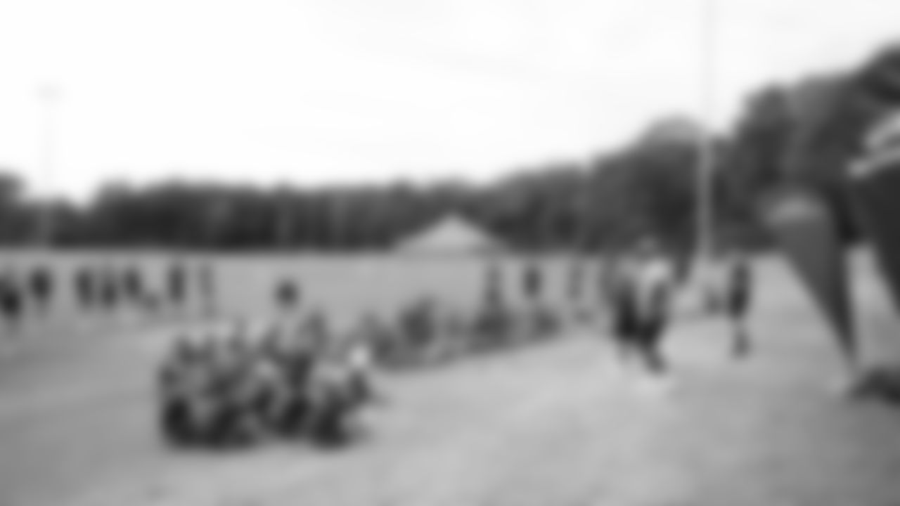 The Seahawks hosted a Seahawks Flag Football camp in Sydney, Australia where local kids had the opportunity to compete alongside Seahawks Legend Cliff Avril.