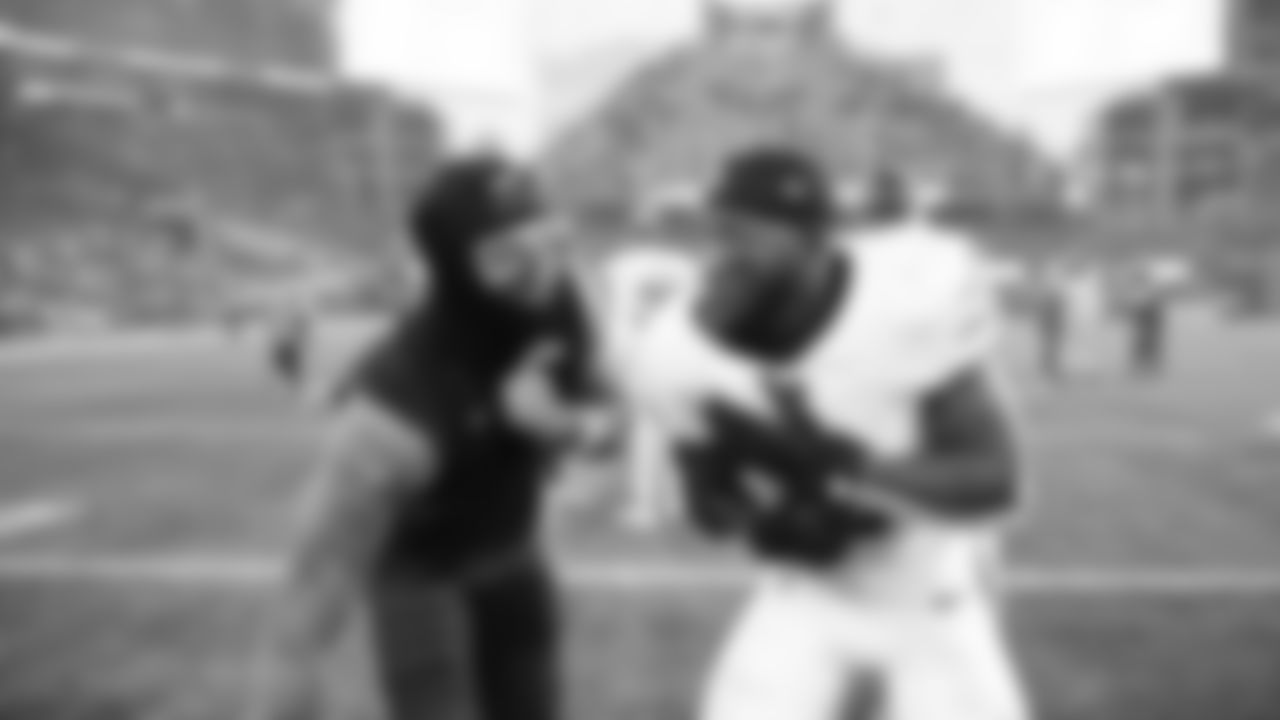 The Seahawks celebrated the 44-22 win over the Cardinals on Sunday, November 9, 2025.