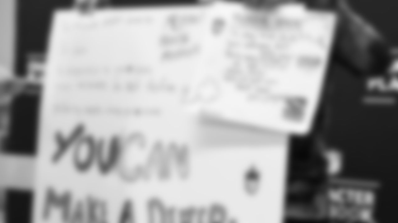 The Seahawks teamed up with EVERFI for a morning learning about mental health with students at Showalter Middle School on October 30, 2025.