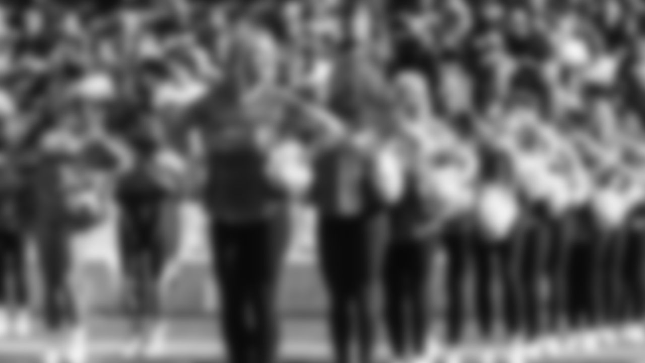 On Saturday, October 5th, Sea Gals/Seahawks Dancers alumni performed at Lumen Field.