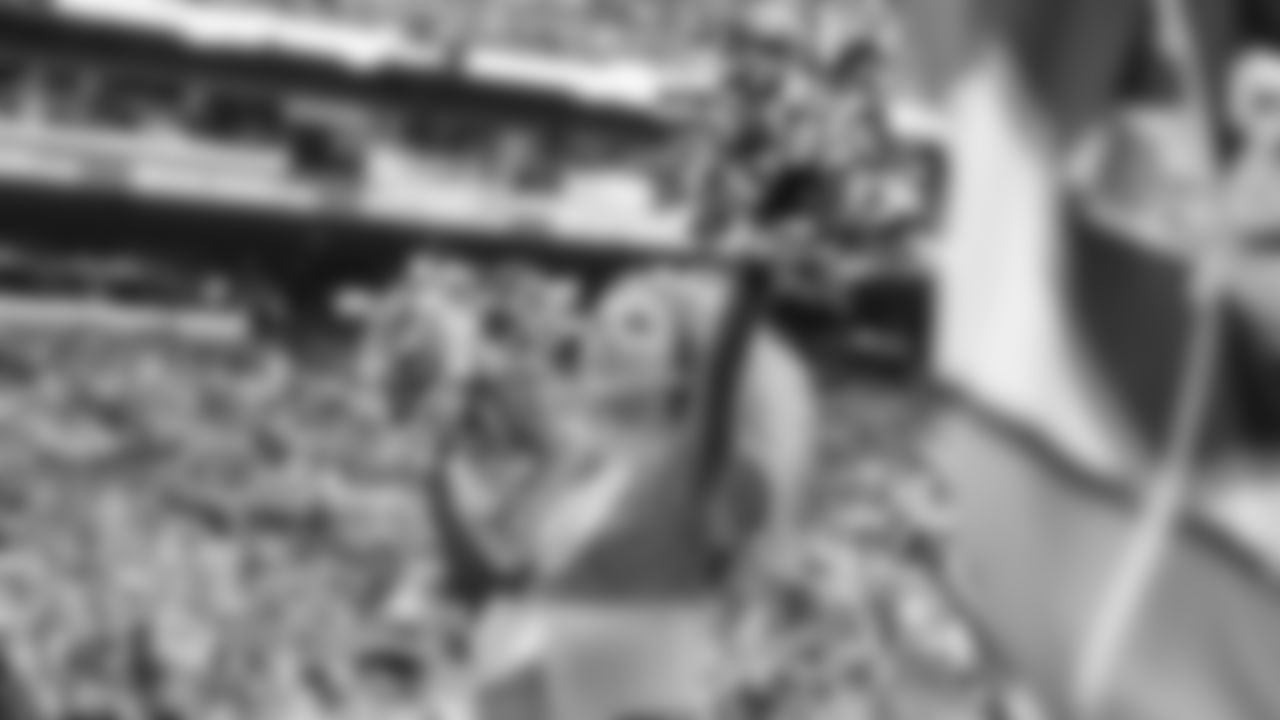 20251130_SEAvsMIN_DANCERS_SASKIAP-0699