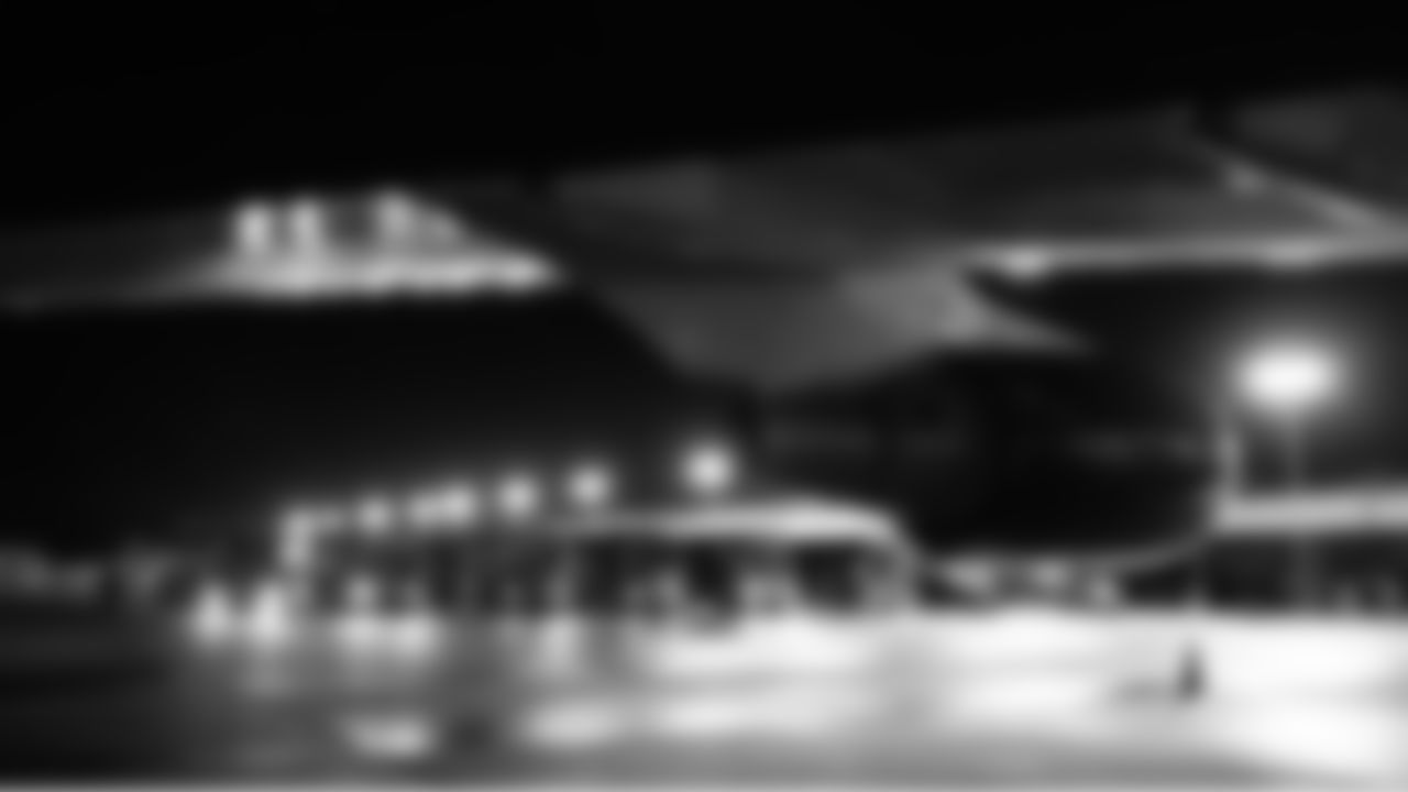 The Seahawks arrived in Nashville on Friday night with their team buses waiting on the tarmac to take them to the team hotel.