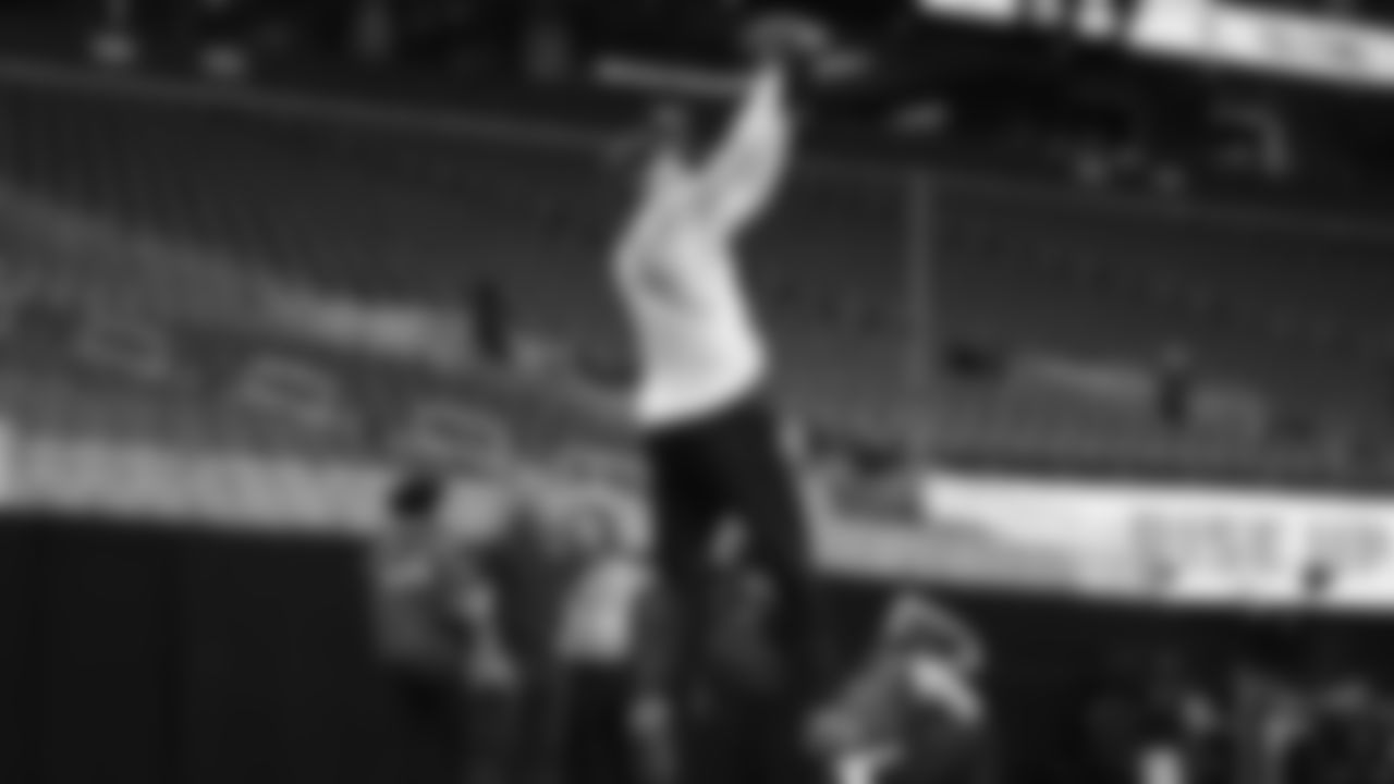 Seahawks wide receiver Cooper Kupp (10) warms up at Mercedes-Benz Stadium for the Week 14 matchup vs. the Atlanta Falcons.