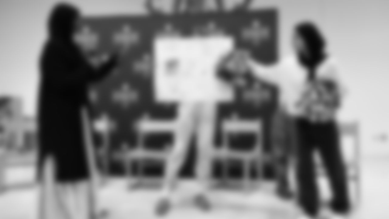 The Seahawks teamed up with EVERFI for a morning learning about mental health with students at Showalter Middle School on October 30, 2025.