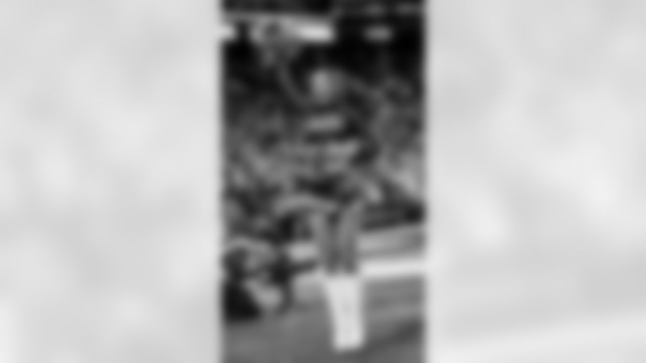 Seahawks Dancers in the Divisional Game on January 17, 2026.