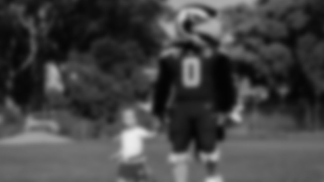 During a visit to Australia, Seahawks Legend Cliff Avril and Blitz stopped by the Kurranulla Aboriginal Corporation Community Center to play flag football and rugby alongside the Cronulla Sharks.