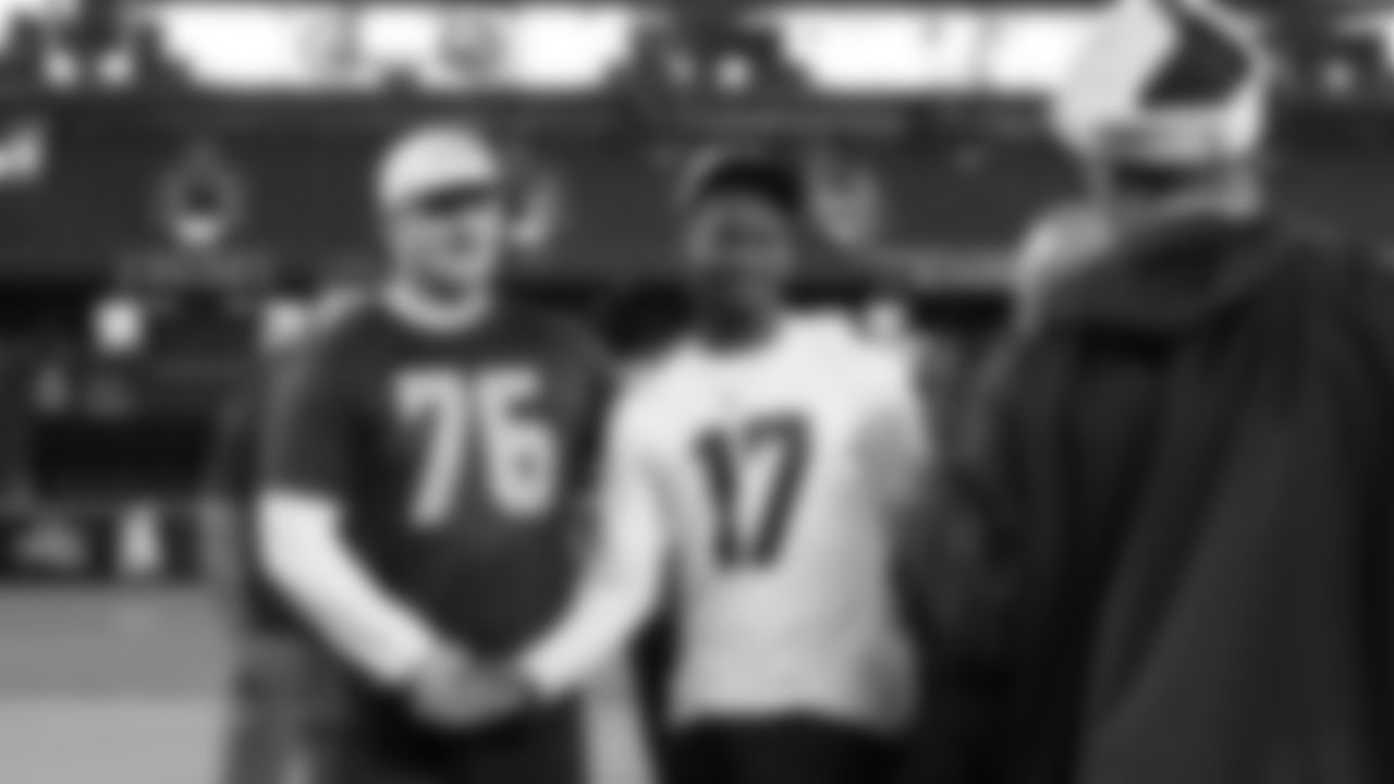 Seahawks guard Grey Zabel (76) and cornerback Zy Alexander (17) visited T-Mobile Park on May 19, 2025