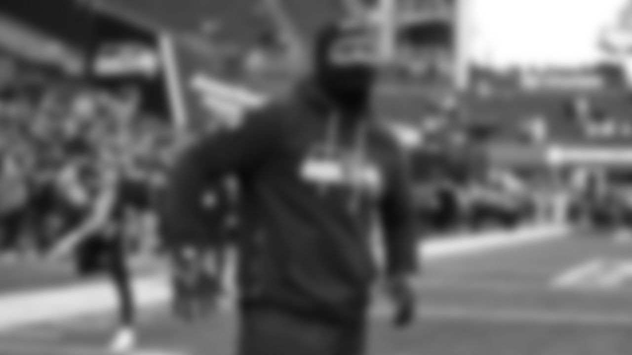 Seahawks running back Kenneth Walker III (9) warms up at Lumen Field for the NFC Championship game vs. the Los Angeles Rams on Sunday, January 25, 2026.