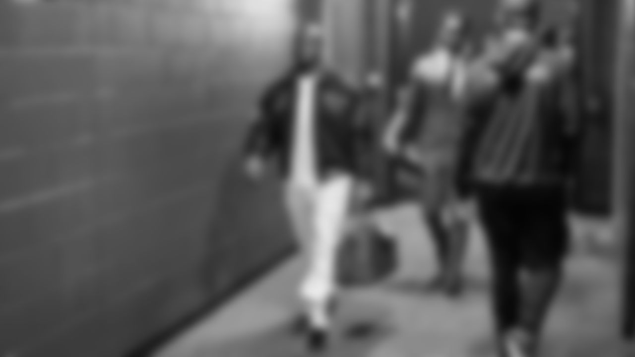 Seahawks running back Kenneth Walker III (9) arrived at Northwest Stadium for the Sunday Night Football matchup at the Washington Commanders in Week 9.