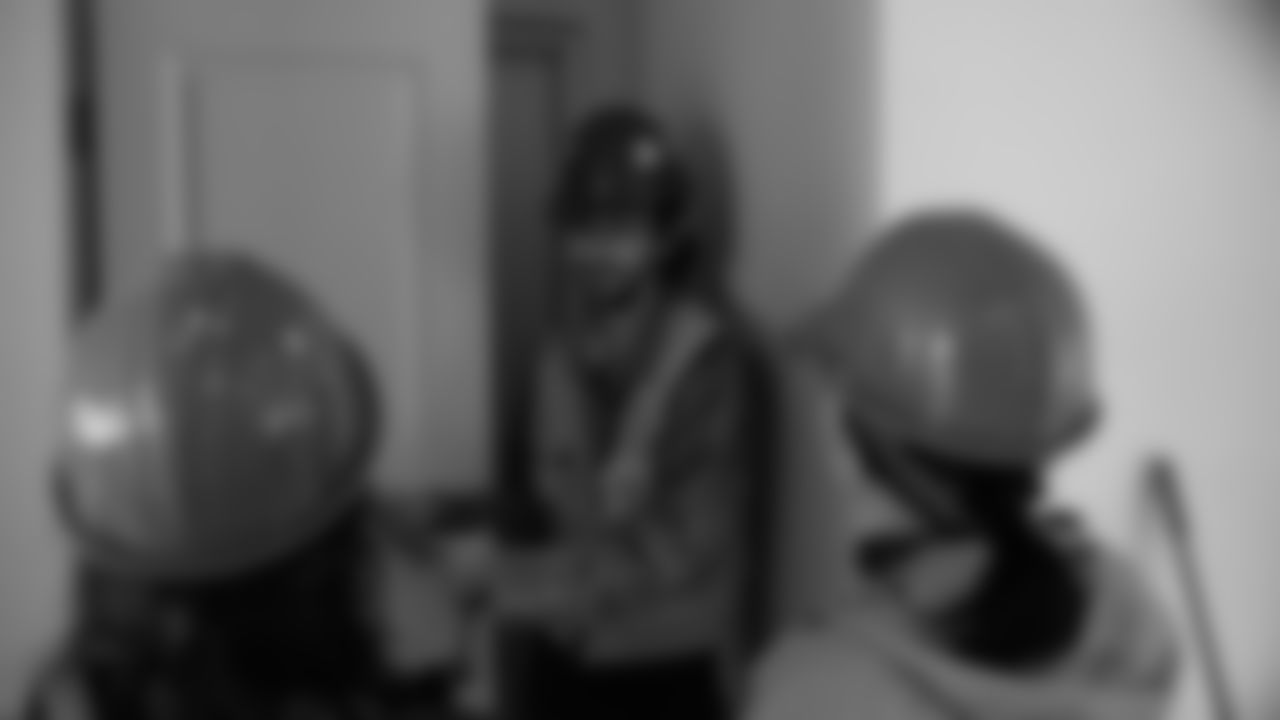 In recognition of Salute to Service Month, the Seahawks and Starbucks joined forces to learn, share, and build together to help provide affordable, stable housing to Veterans in our community.