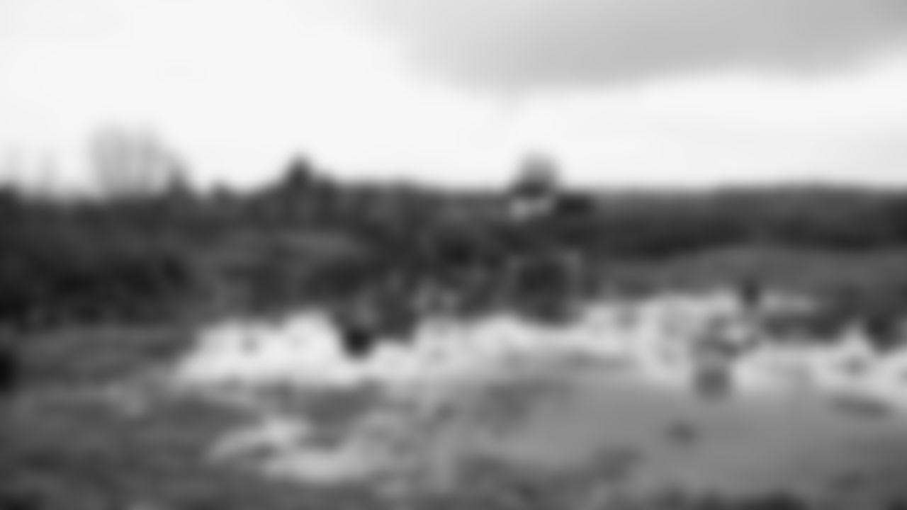 The Seahawks and Legend Norm Johnson spent the day volunteering at a farm in Snohomish County on January 8, 2026.