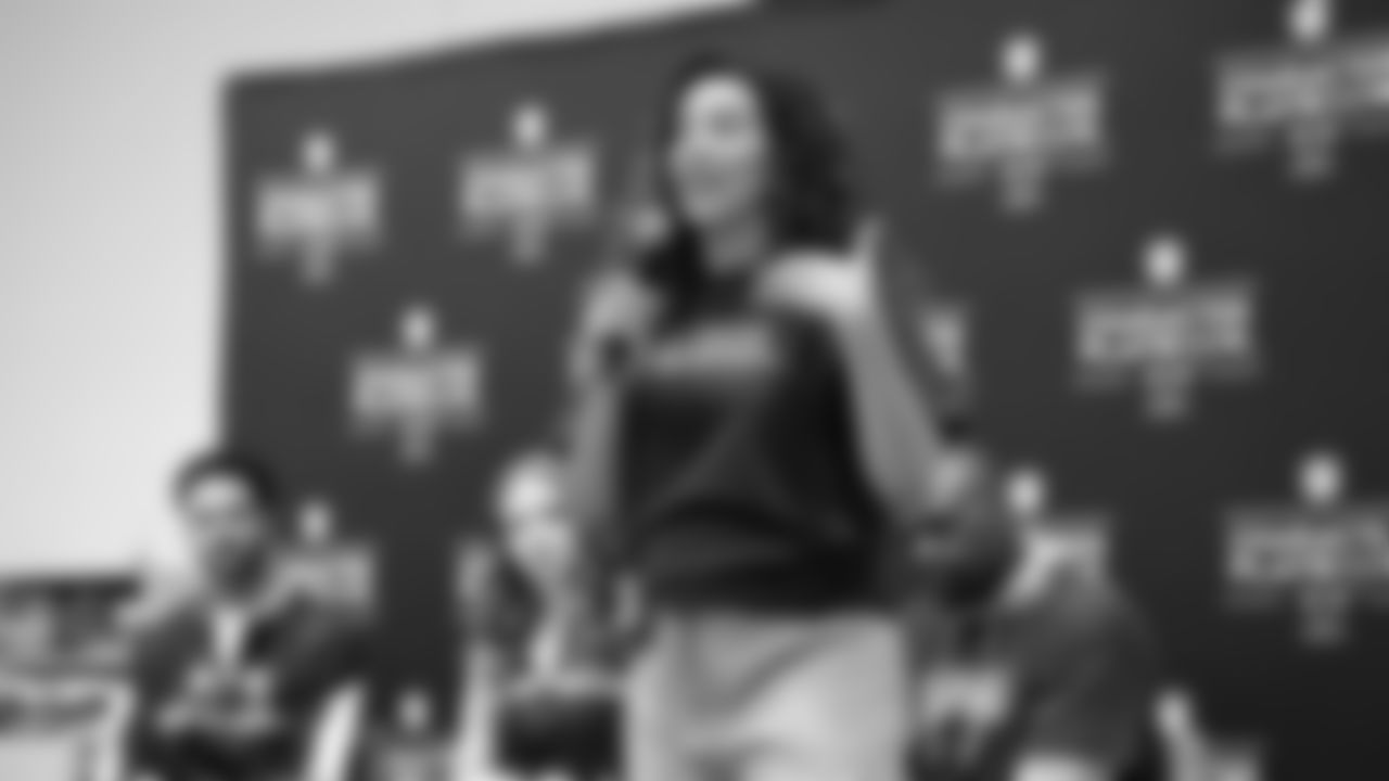 The Seahawks teamed up with EVERFI for a morning learning about mental health with students at Showalter Middle School on October 30, 2025.