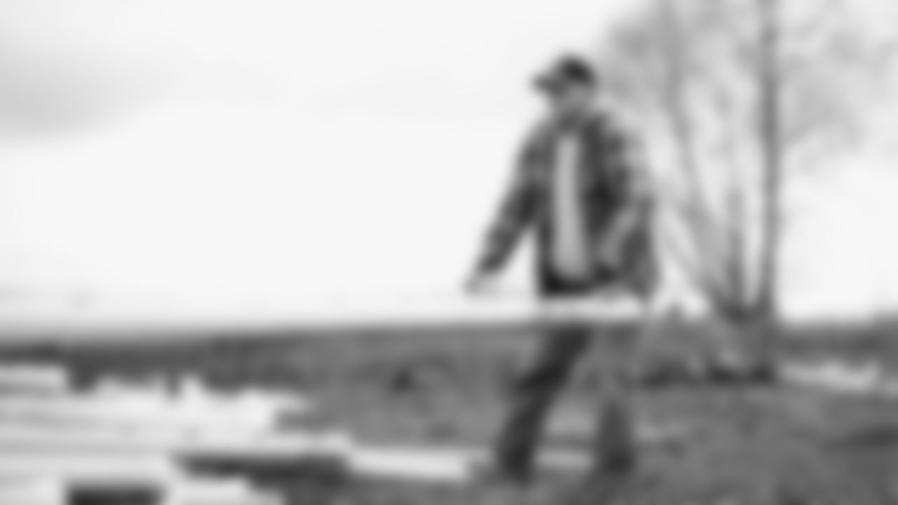 The Seahawks and Legend Norm Johnson spent the day volunteering at a farm in Snohomish County on January 8, 2026.