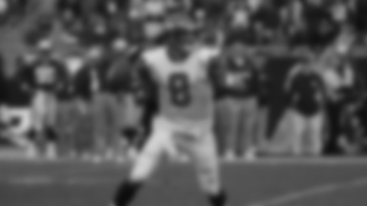 QB Matt Hasselbeck 2001-2010
