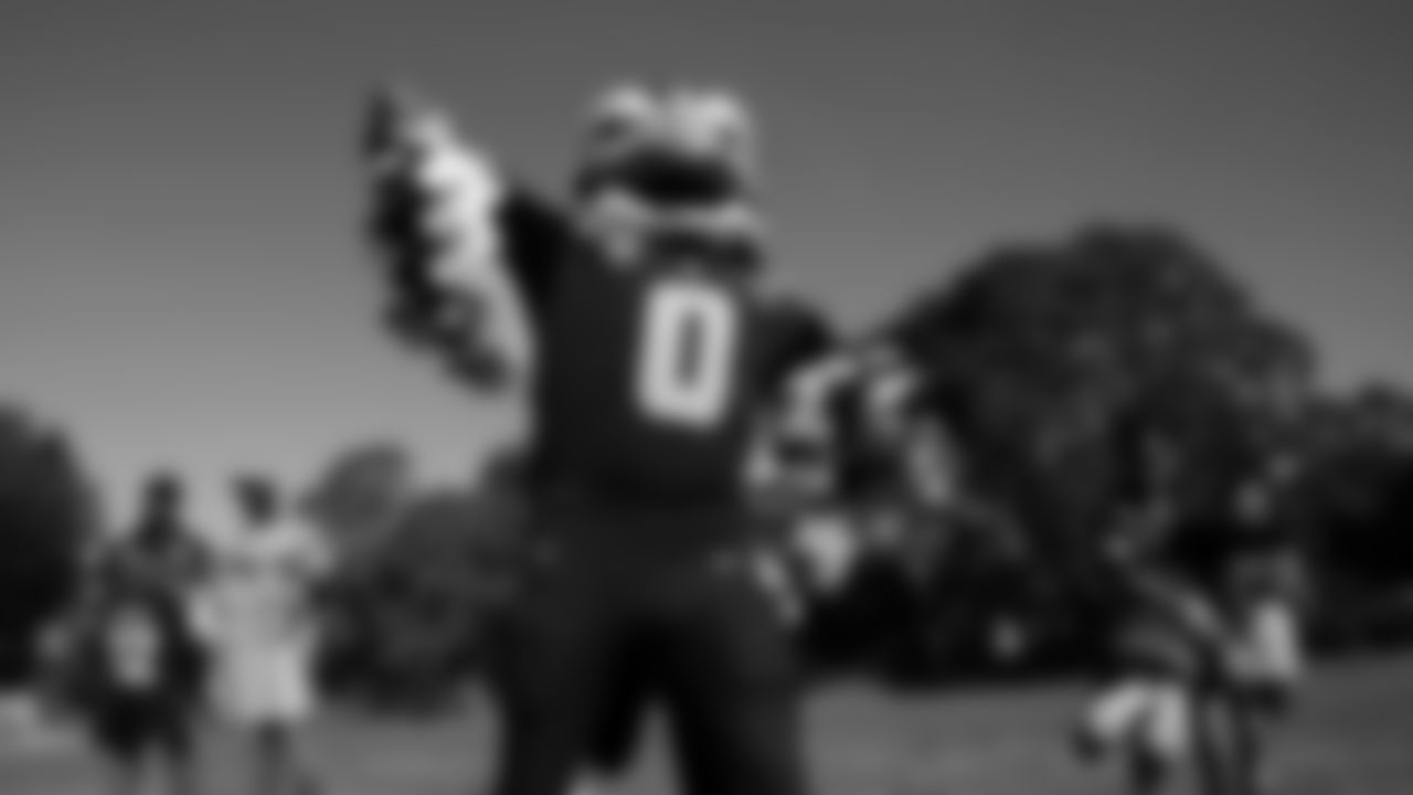 During a visit to Australia, Seahawks Legend Cliff Avril and Blitz stopped by the Kurranulla Aboriginal Corporation Community Center to play flag football and rugby alongside the Cronulla Sharks.