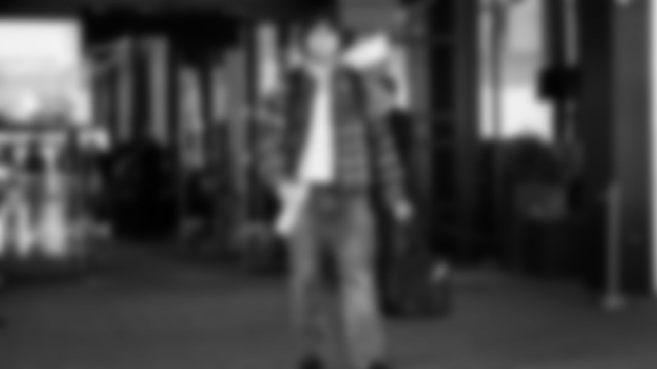 Seahawks tight end AJ Barner (88) departed the team hotel for the Week 12 matchup vs. the Titans at Nissan Stadium in Nashville, Tennessee.