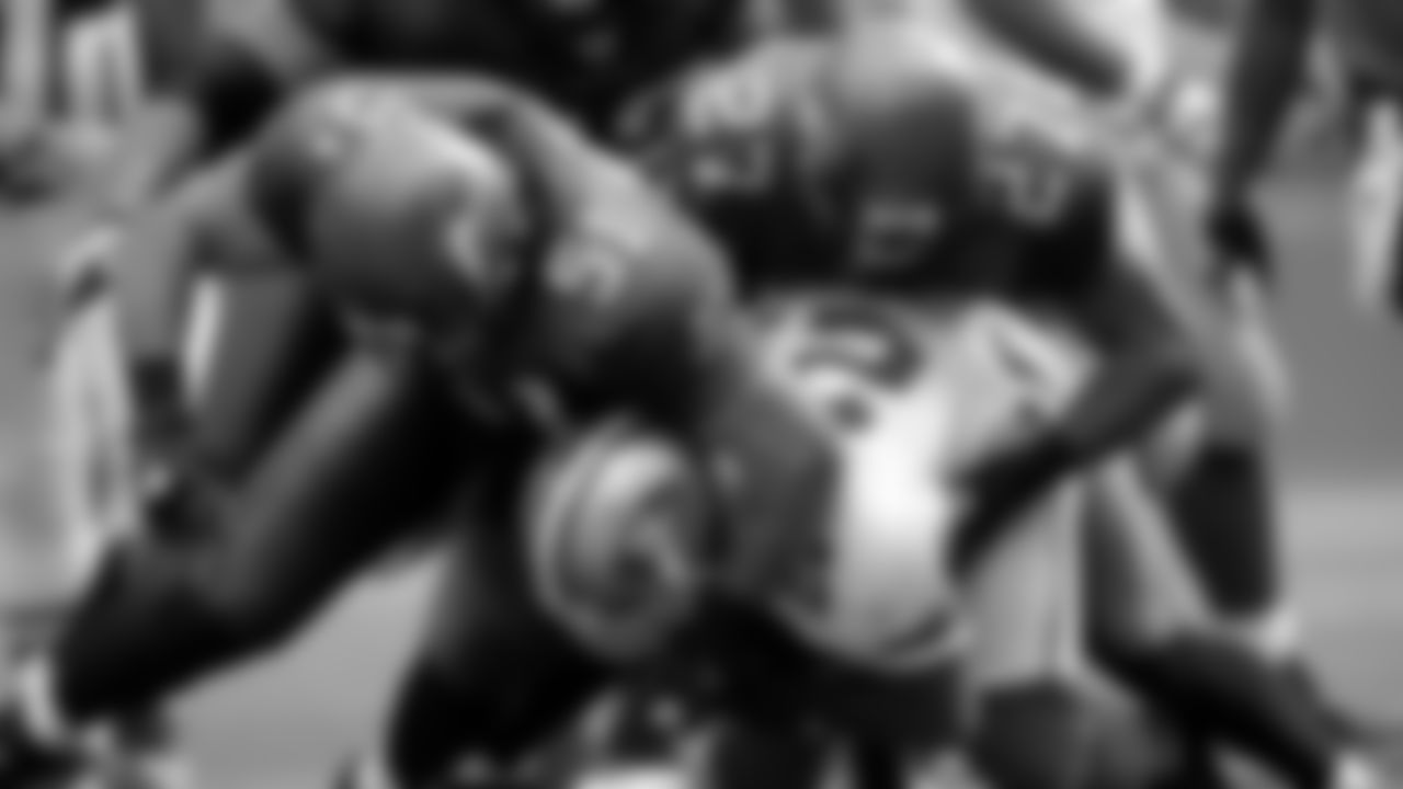 LB Lofa Tatupu 2005-2010