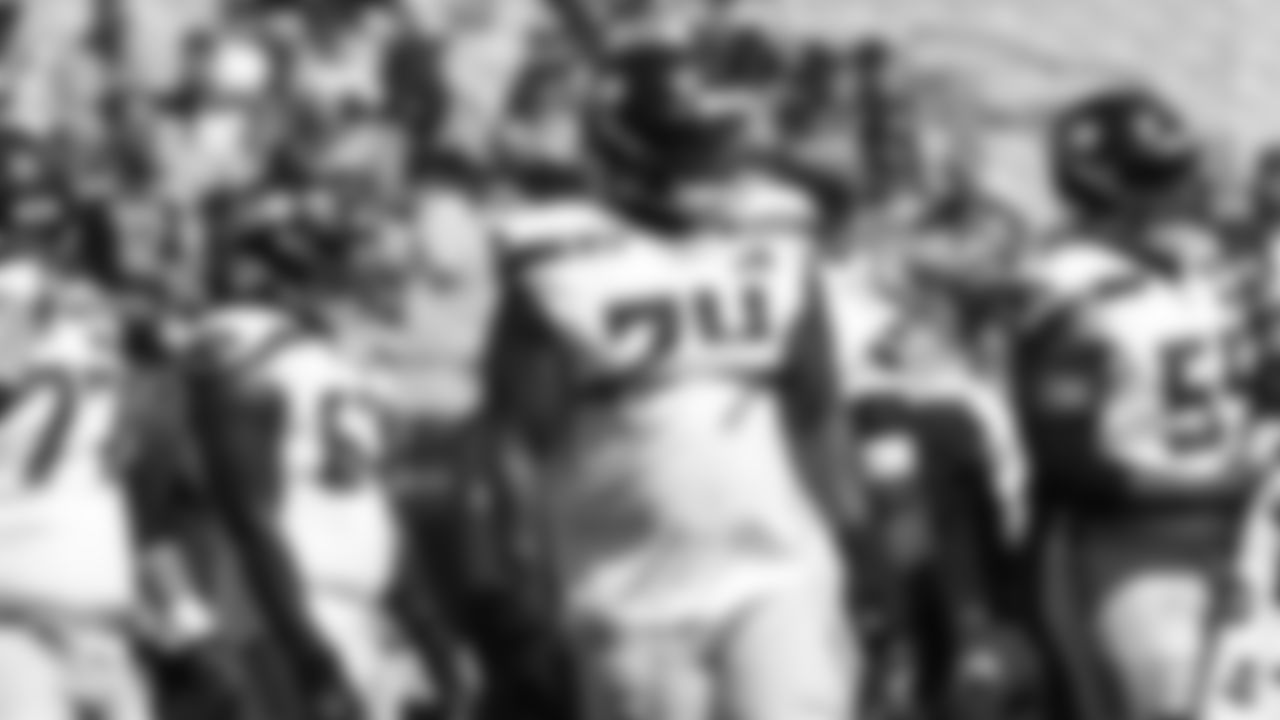Seahawks tackle Josh Jones (74) warms up ahead of the Week 2 matchup vs. the Pittsburgh Steelers at Acrisure Stadium.
