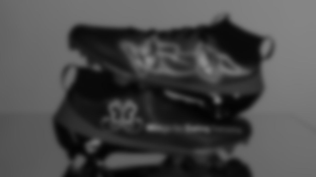 Seahawks linebacker Ernest Jones IV (13) - Wings For Ewing Sarcoma