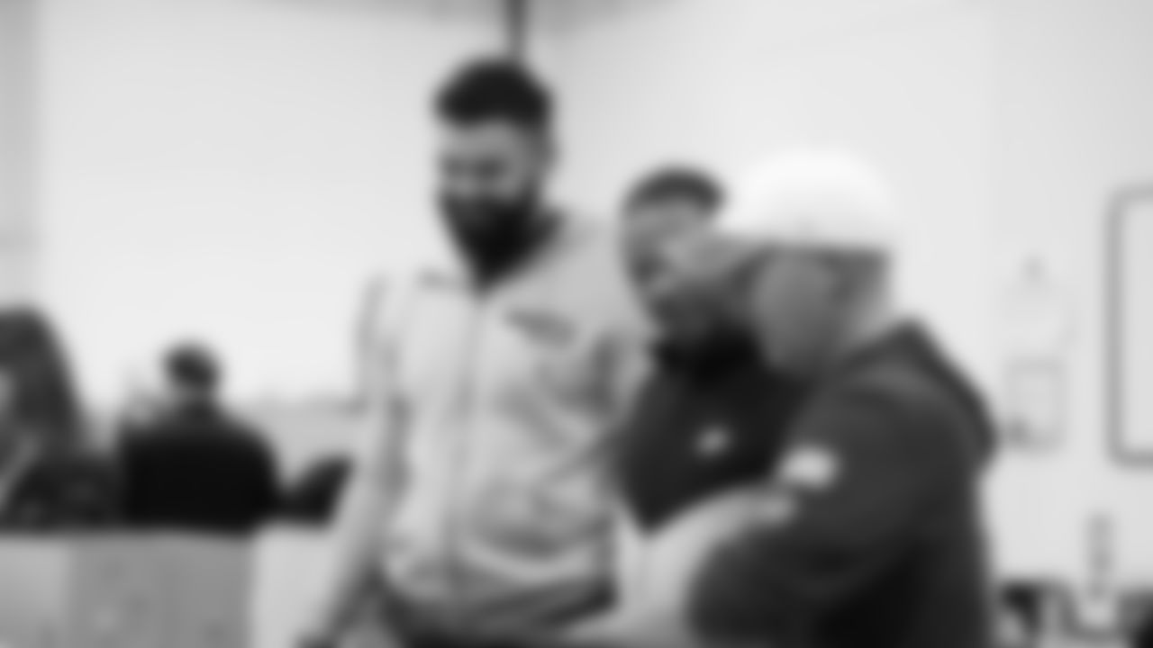 In partnership with Safeway, the Seahawks spent the week addressing food insecurity across Alaska.