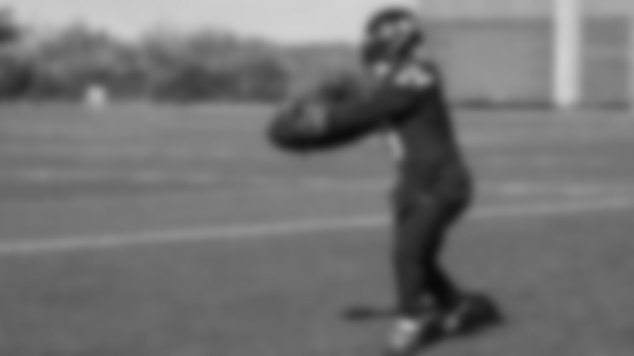 Seahawks running back Kenneth Walker III (9) practiced on Friday, November 7, 2025 at the Virginia Mason Athletic Center.