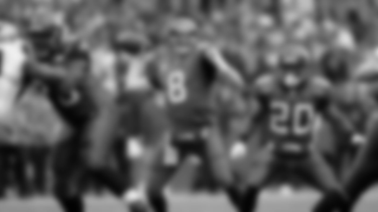 8 - QB Matt Hasselbeck (2001-2010)