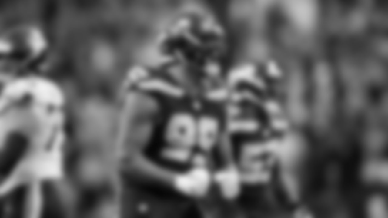 Seattle's Leonard Williams celebrates after a stop.