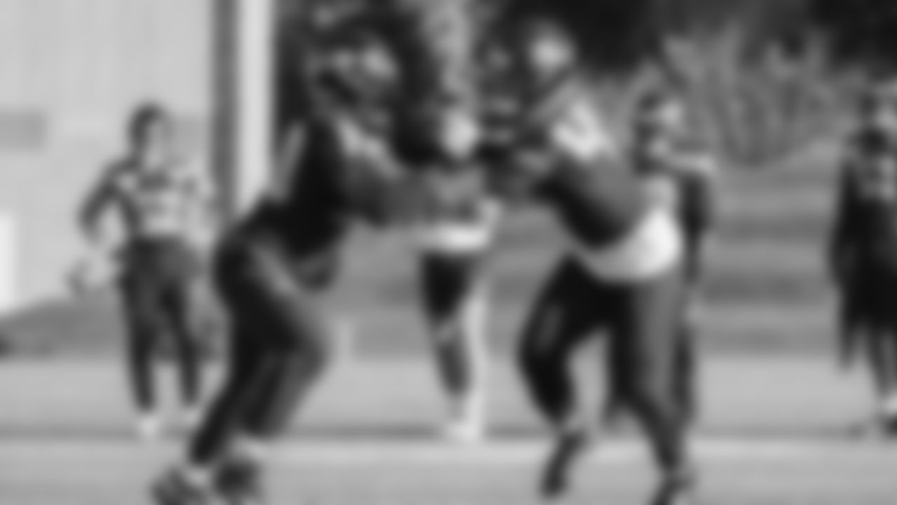 Seahawks linebacker Chazz Surratt (44) practiced on Wednesday, November 19 at the Virginia Mason Athletic Center.