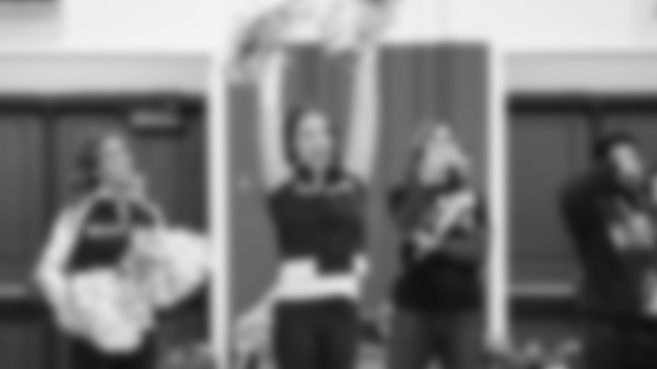 Students at Washington Middle School were surprised with a pep rally on Friday, bringing together the unique tie between sport and music. Blue Thunder, Seahawks Dancers and Legend Lofa Tatupu played a Super Bowl edition of Seahawks trivia, as well as a performance by Blue Thunder and special appearance by Seattle music legend and lead guitarist for Pearl Jam, Mike McCready.