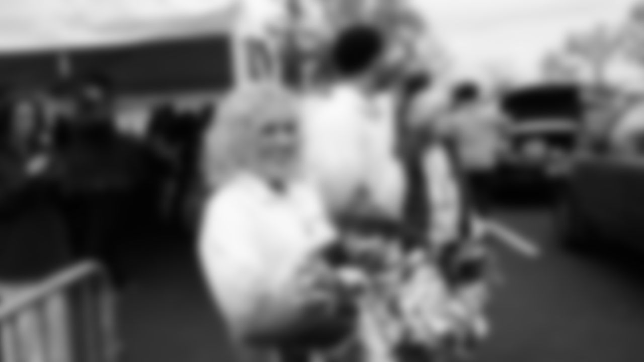 Seahawks Legend Marcus Trufant, quarterback Jalen Milroe, Blitz and the Seahawks Dancers participated in the Tacoma Police Department and Friends Thanksgiving Turkey Giveaway on November 18, 2025.