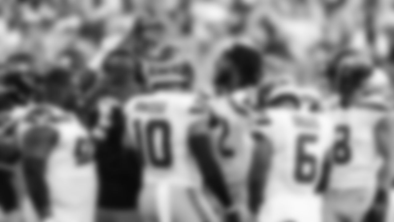 After the Seahawks took a safety in the third quarter, Darrell Taylor gathered the defense around him before they retook the field.