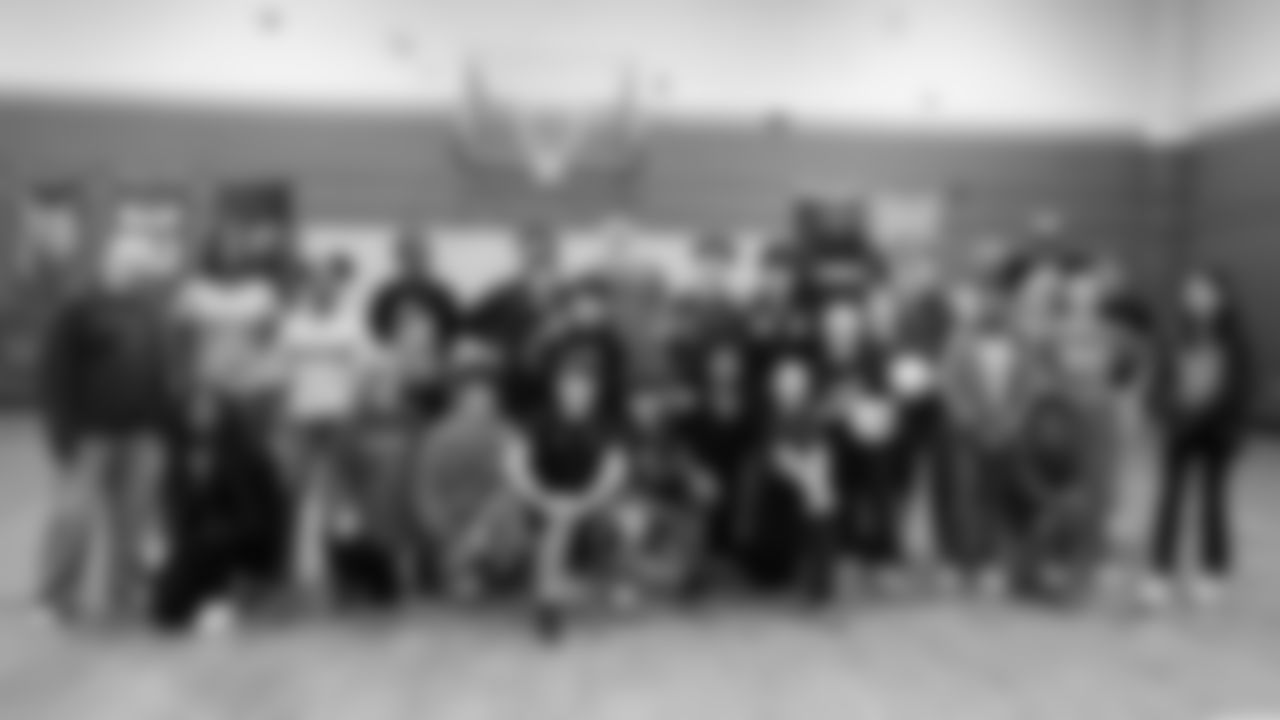 The Game Changers Program celebrated the completion of the program with a night of fun and games with Seahawks Legend Garry Gilliam on November 7, 2025.