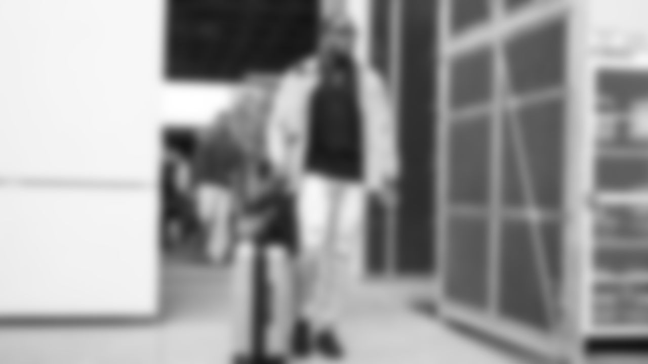 Seahawks linebacker Derick Hall (58) departed the team hotel for the Week 18 matchup vs. the 49ers at Levi's Stadium.