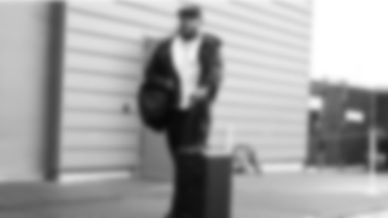 Seahawks linebacker Uchenna Nwosu (7) departed the Virginia Mason Athletic Center on Friday, December 5, 2025 for the Week 14 trip to Atlanta.