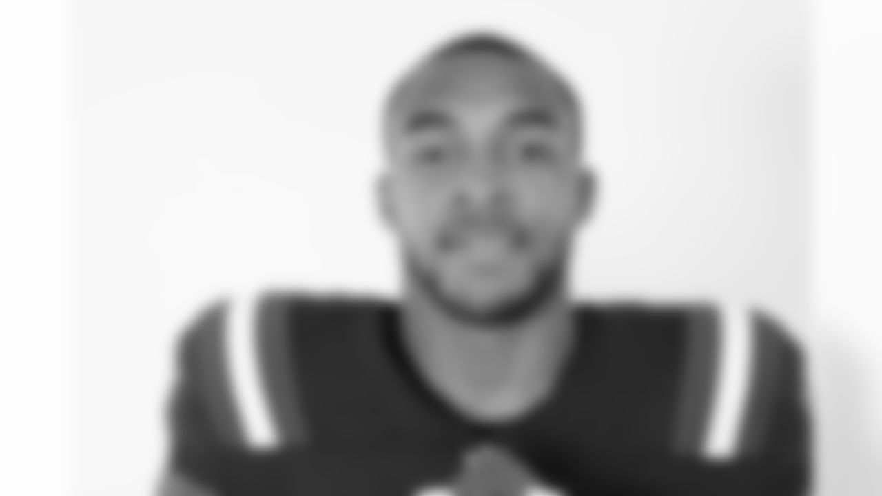 New England Patriots running back TreVeyon Henderson (32) poses for a portrait during the NFLPA Rookie Premiere on Saturday, May 17, 2025 in Thousand Oaks, Calif. (Ben Liebenberg/NFL)