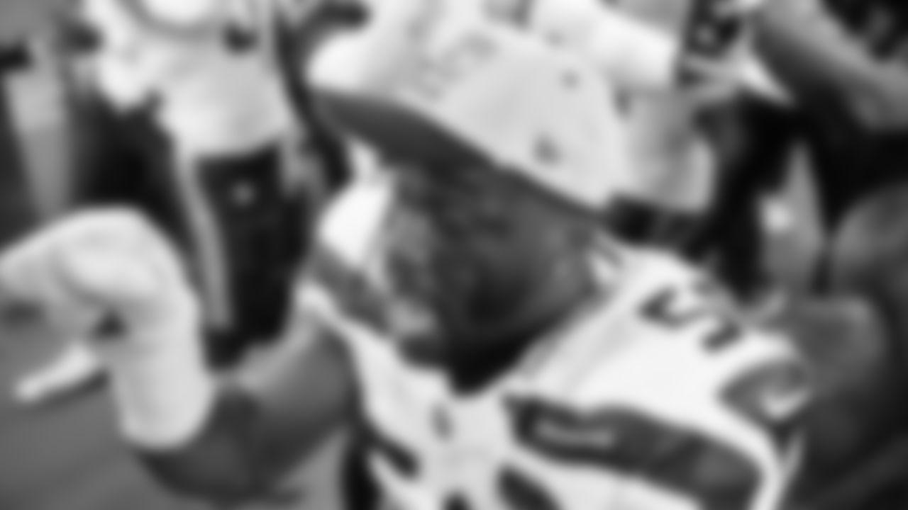 The Seahawks celebrated the win vs. the 49ers at Levi's Stadium in Week 18.