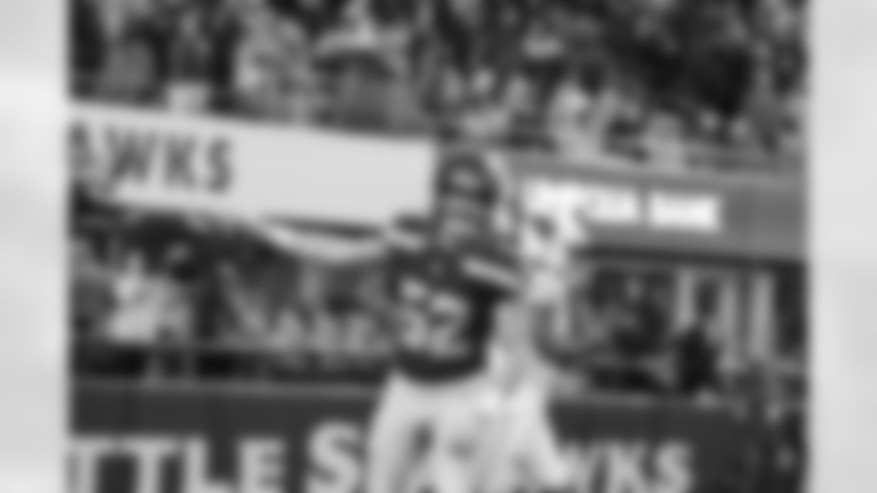 Seahawks linebacker Patrick O'Connell (52).