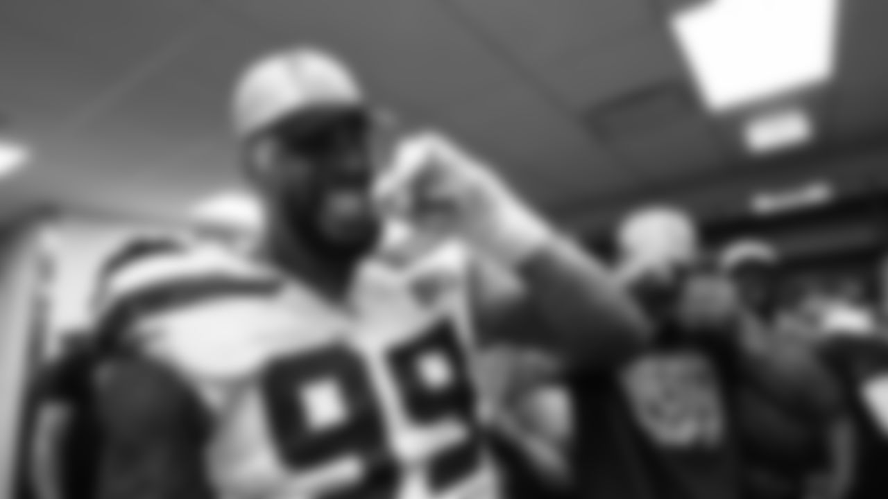 The Seahawks celebrated the win vs. the 49ers at Levi's Stadium in Week 18.