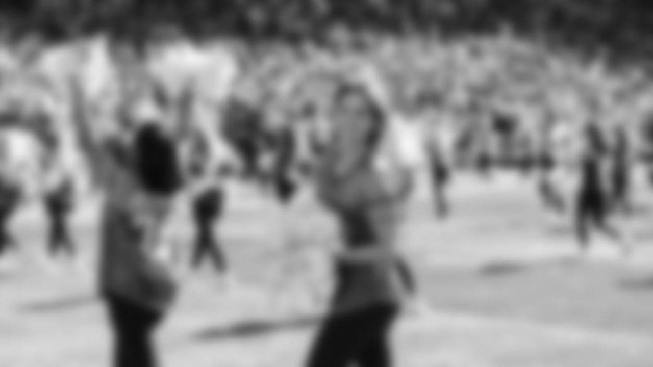 On Saturday, October 5th, Sea Gals/Seahawks Dancers alumni performed at Lumen Field.