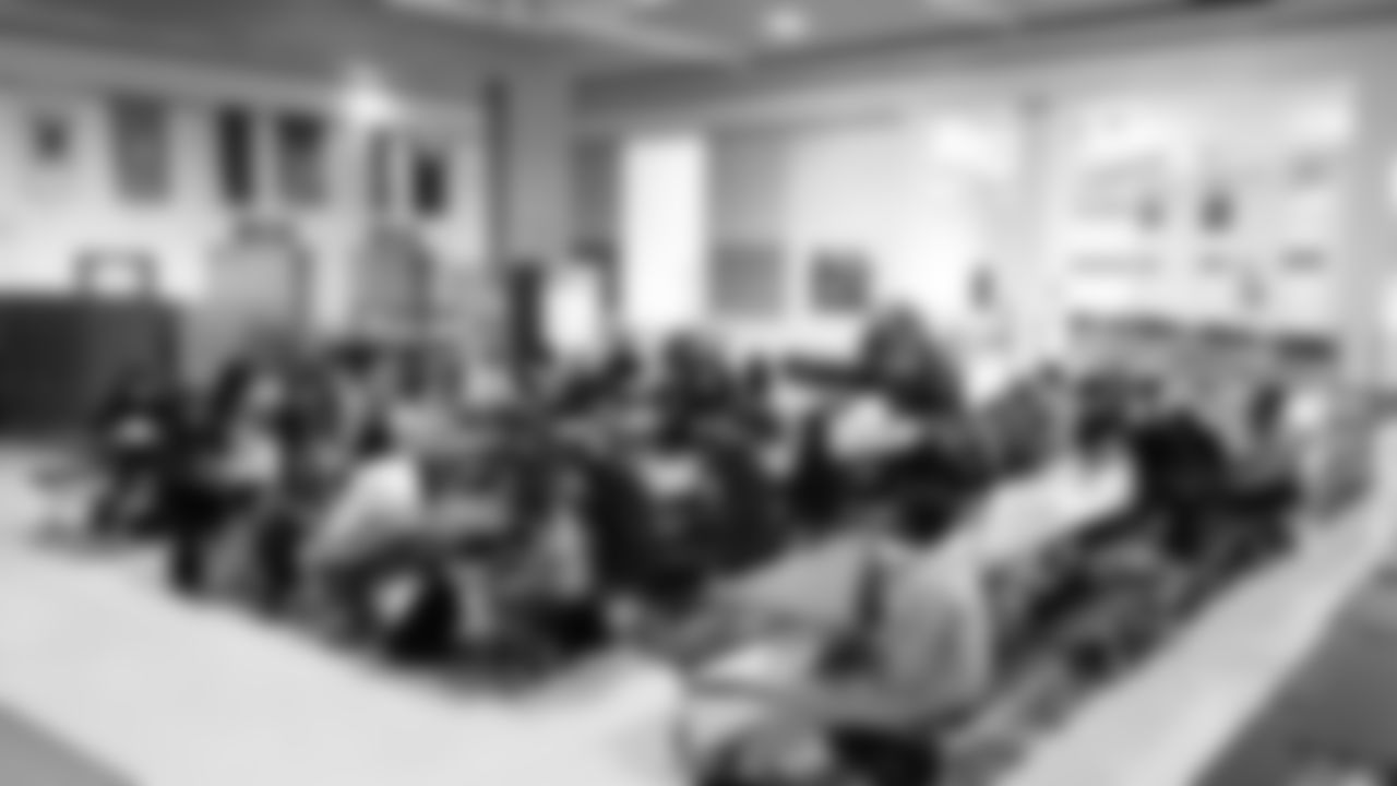 The Seahawks teamed up with EVERFI for a morning learning about mental health with students at Showalter Middle School on October 30, 2025.