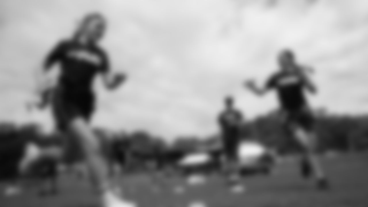 The Seahawks hosted a Seahawks Flag Football camp in Sydney, Australia where local kids had the opportunity to compete alongside Seahawks Legend Cliff Avril.