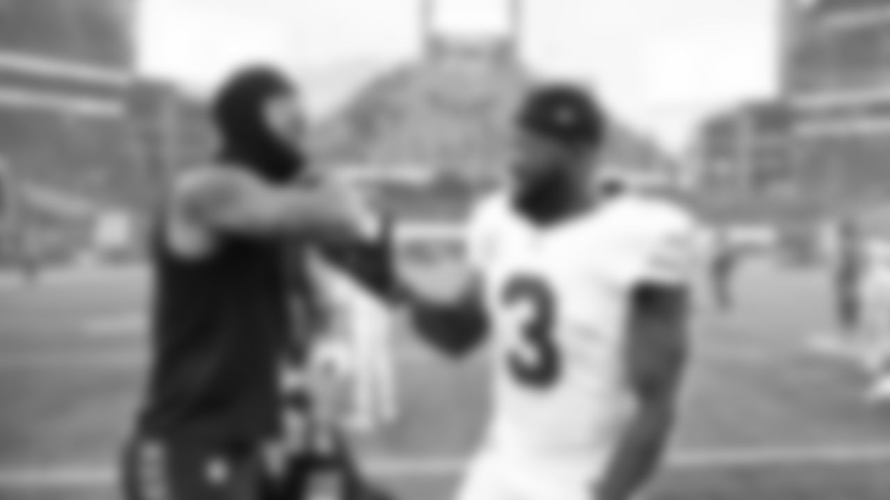 The Seahawks celebrated the 44-22 win over the Cardinals on Sunday, November 9, 2025.