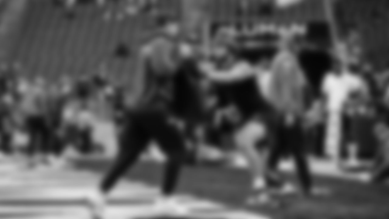 Seahawks tight end AJ Barner (88) warms up at Lumen Field for the Week 10 matchup vs. the Arizona Cardinals.